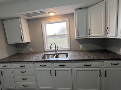 2 Clarke Ave, Clever, MO 65631 - photo 6