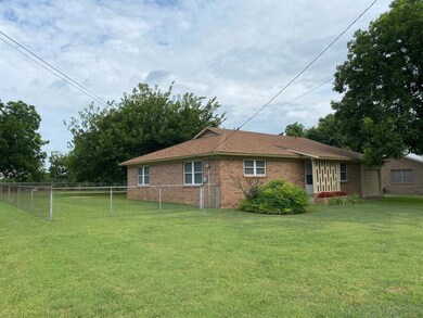 1604 S College Ave, Decatur, TX 76234 - photo 5