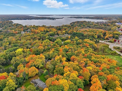 1426 Holdridge Cir, Wayzata, MN 55391 - photo 2