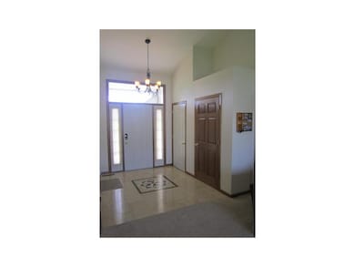 Foyer.