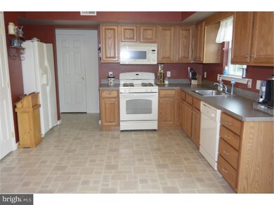 17 N Calais Dr, Reading, PA 19605 - photo 6