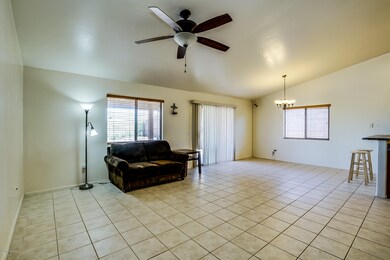 W Willis Place_10