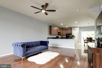 12807 Longford Glen Dr, Germantown, MD 20874 - photo 7