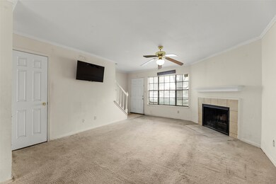 14600 Fonmeadow Dr unit 702, Houston, TX 77035 - photo 4