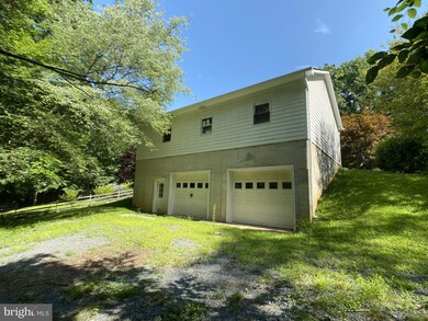 8104 Flossie Ln, Clifton, VA 20124 - photo 7