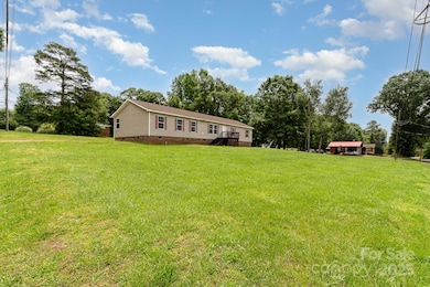 828 Carver St unit 17-19, Shelby, NC 28152 - photo 3