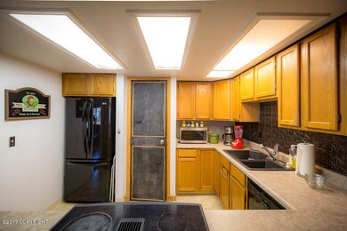 18733_Sarichef_Lp-7424
