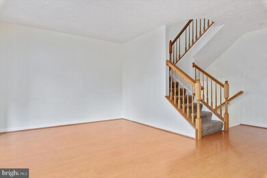 9547 Oakhurst Dr, Columbia, MD 21046 - photo 3