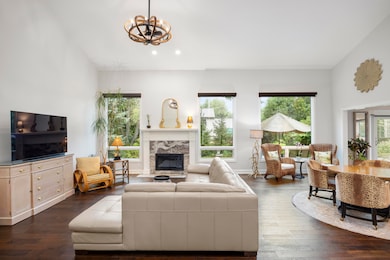 1120 American Elm 11