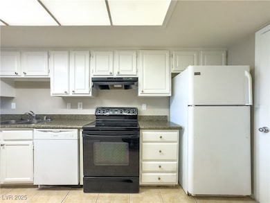 2217 N Jones Blvd unit 4, Las Vegas, NV 89108 - photo 7