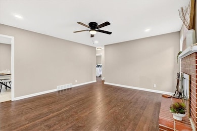 8230 W 92nd St, Overland Park, KS 66212 - photo 5