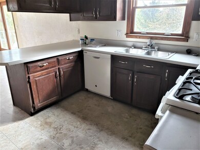 6243 Pikes Peak Rd, Lancaster, WI 53813 - photo 4