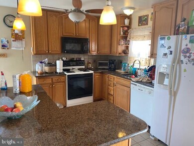 3357 Wye Mills S, Laurel, MD 20724 - photo 5