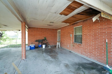 500 E Vfw Ave, Elsa, TX 78543 - photo 4