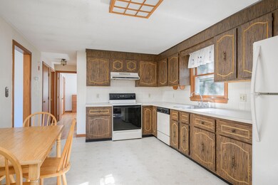 69 Charing Cross Rd, South Dennis, MA 02660 - photo 4