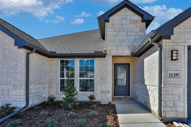 1139 Vintage Ave, Gainesville, TX 76240 - photo 3