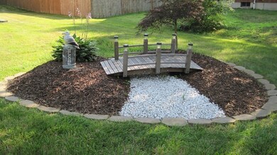 252 Mattapoisett Rd, Acushnet, MA 02743 - photo 5