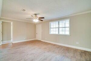 91479 Hwy 42 Great Room 2
