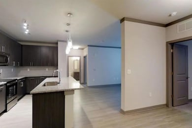 185 Cliftwood Dr NE unit 235, Sandy Springs, GA 30328 - photo 2