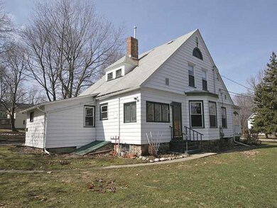 Exterior Back front main home has a wonderful layo