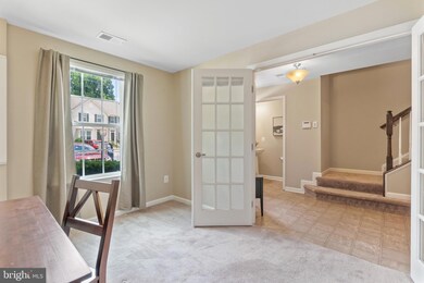 5203 Wyndholme Cir, Baltimore, MD 21229 - photo 4