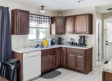 48 Fuller St unit 48, Clinton, MA 01510 - photo 3