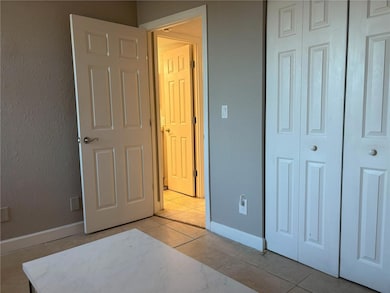 2755 Coconut Bay Ln unit 1313, Sarasota, FL 34237 - photo 6