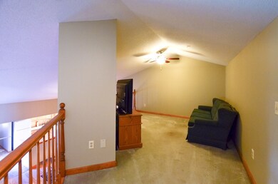 17 Castle Hills Rd unit B, Agawam, MA 01001 - photo 6