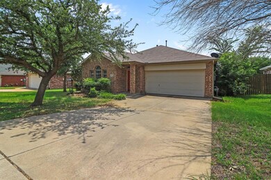 2716 Hilcroft Ave, Denton, TX 76210 - photo 2