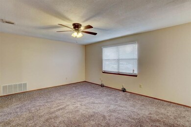 235 Deer Dr, Cache, OK 73527 - photo 2