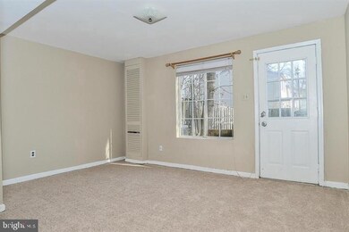 8441 Lazy Creek Ct, Springfield, VA 22153 - photo 2