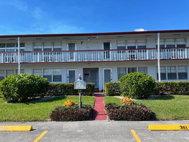 372 Camden P, West Palm Beach, FL 33417 - photo 2