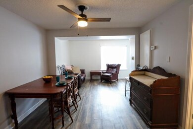 04 living area