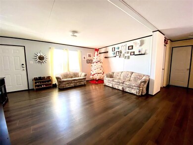 810 Pecos River Dr, Granbury, TX 76048 - photo 4