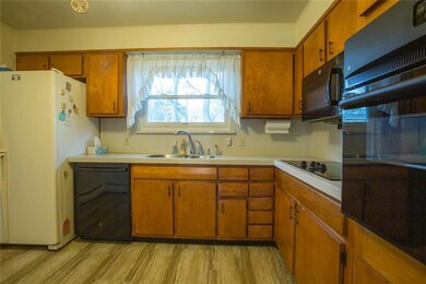 153 Jonathan Dr, Easton, PA 18045 - photo 5