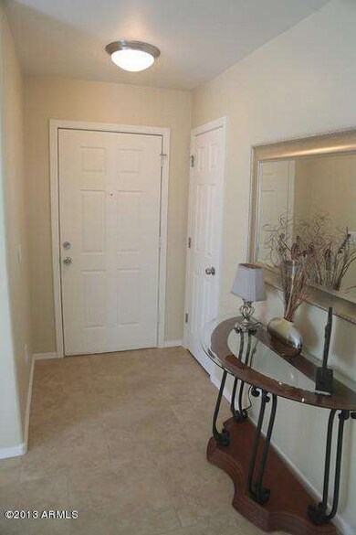 Foyer-New 20 Inch Tile