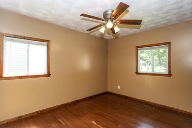 40-Master-Bedroom-[eweisberg]