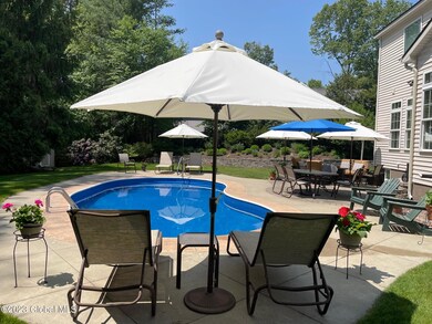 6 Bradford Dr, Saratoga Springs, NY 12866 - photo 3