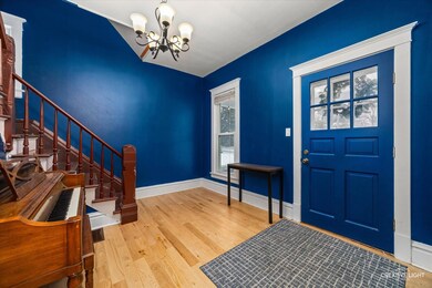 unlisted-address, Elgin, IL 60123 - photo 6