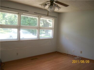 4110 Virginia Cir E, Columbus, OH 43213 - photo 2