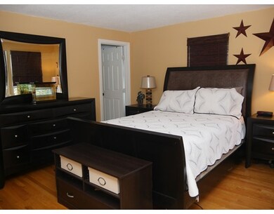 10 Arbutus St, Dorchester Center, MA 02124 - photo 5