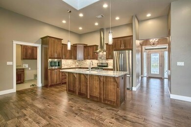 542 Bridge Creek Dr, Central Point, OR 97502 - photo 6