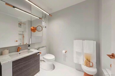 131-03 40th Rd unit 18E, Flushing, NY 11354 - photo 5