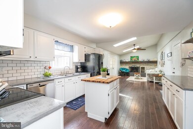 119 Jennifer Ln, Stafford, VA 22554 - photo 7