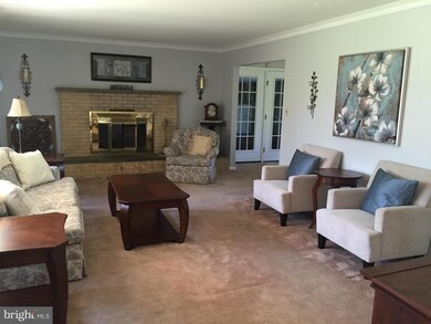 8555 Cardinal Ln, White Plains, MD 20695 - photo 6