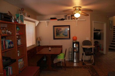 breakfast room