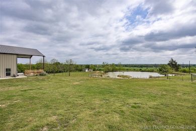 3633 Sawmill Rd, Caddo, OK 74729 - photo 4