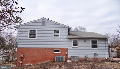 13513 Pennsboro Dr, Chantilly, VA 20151 - photo 5