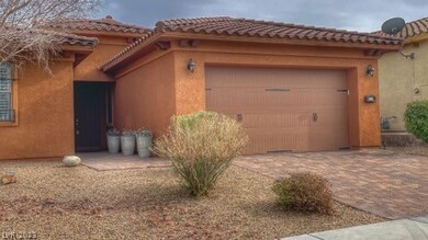 Fabulous single story home in Guard Gated Tuscany