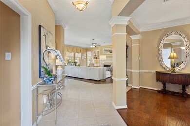 Notice the 10 ft. ceilings and deep crown moldings